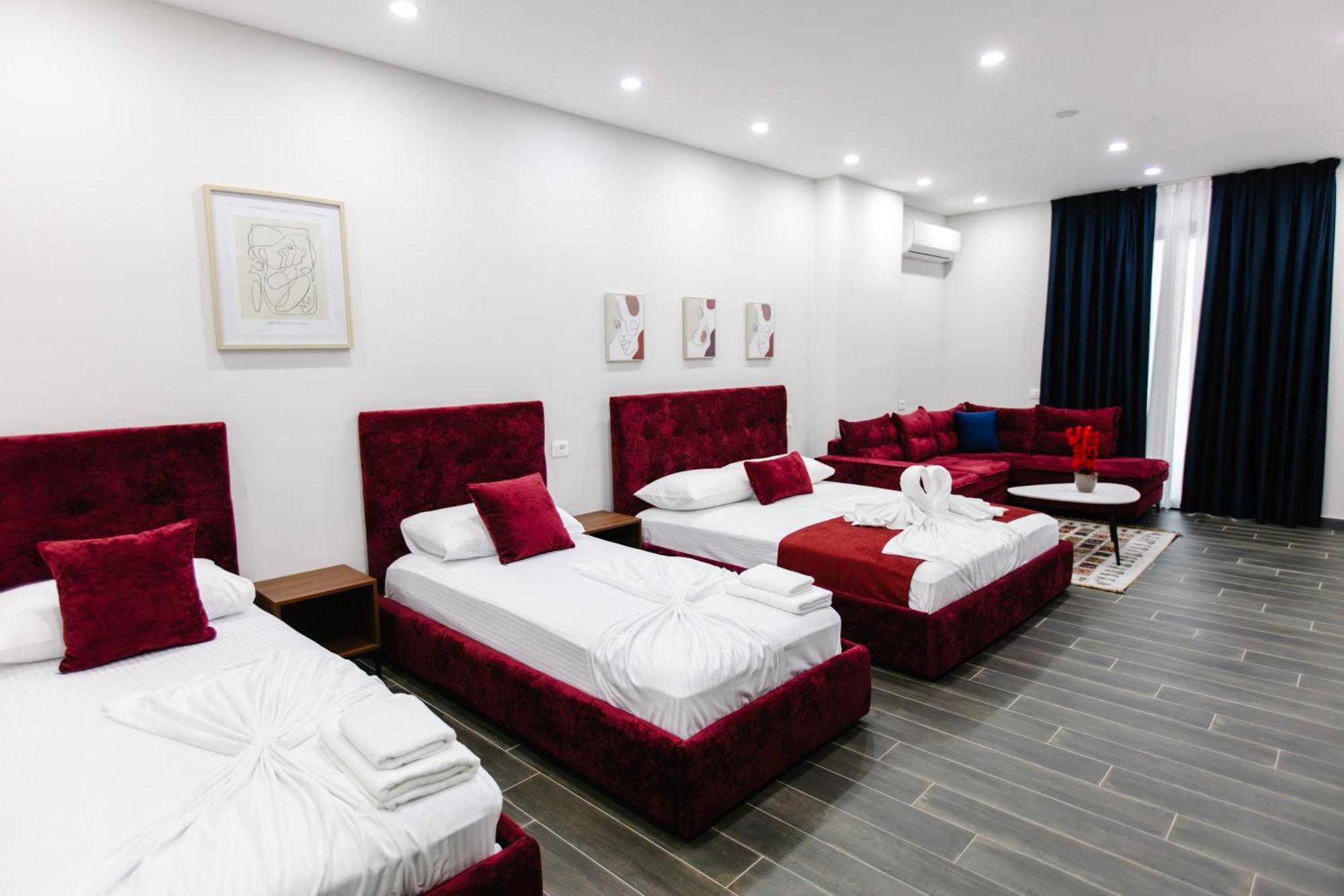 Andor Luxury Hotel & Duplex Kryemëdhej エクステリア 写真