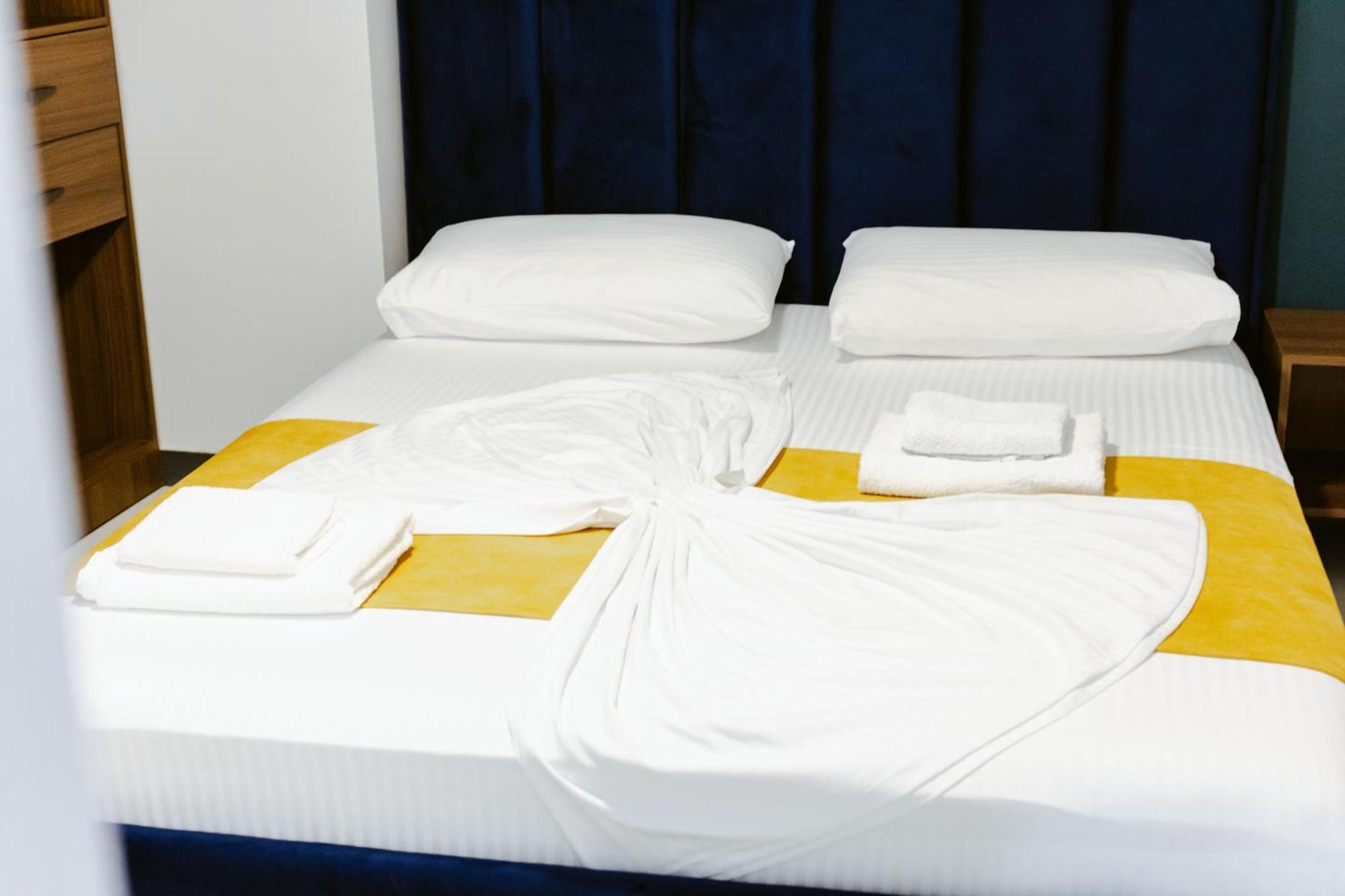 Andor Luxury Hotel & Duplex Kryemëdhej エクステリア 写真
