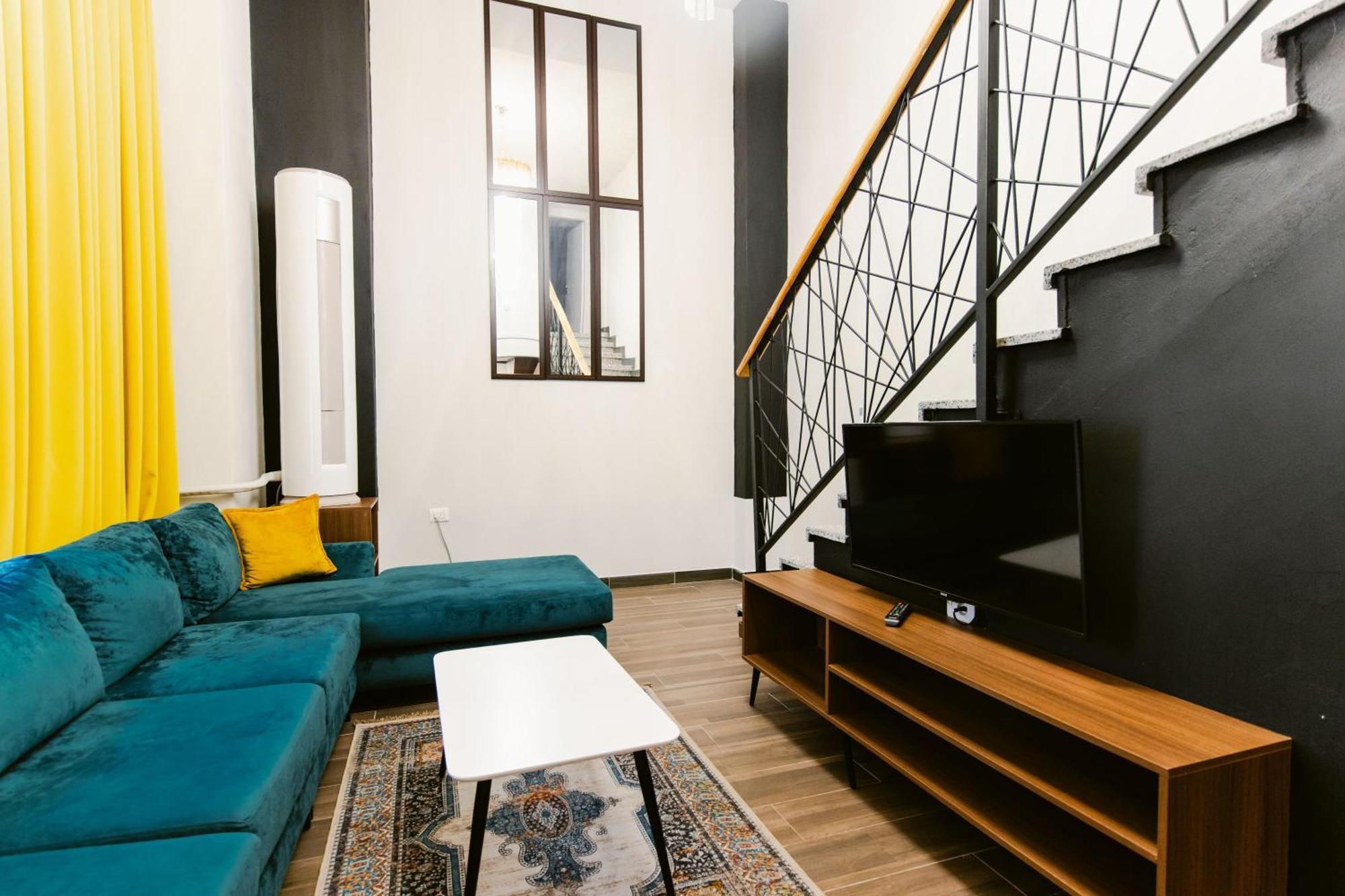 Andor Luxury Hotel & Duplex Kryemëdhej エクステリア 写真